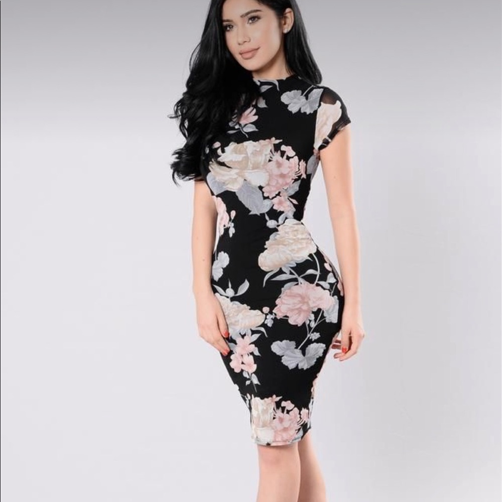 Fashion Nova Sexy Floral Mock Neck Midi Dress